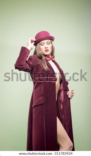 Elegant Naked Girl Long Coat Wearing 스톡 사진 311783924 Shutterstock