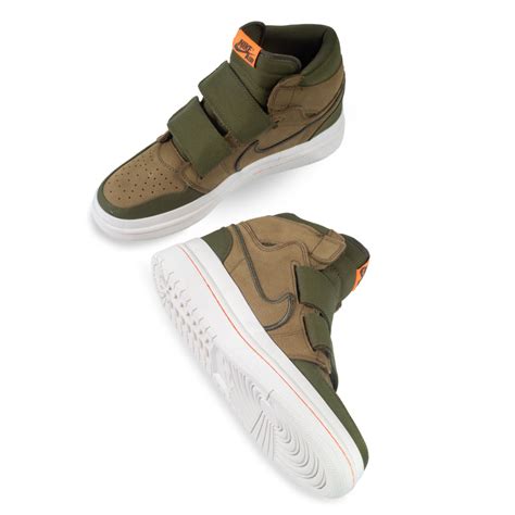 Кроссовки Nike Air Jordan 1 - купить с доставкой по выгодным ценам в ...