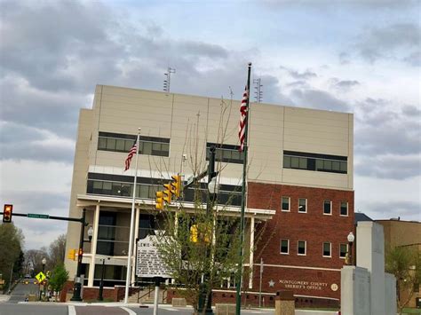 Old Montgomery County Courthouse in Christiansburg, Virginia. Paul ...