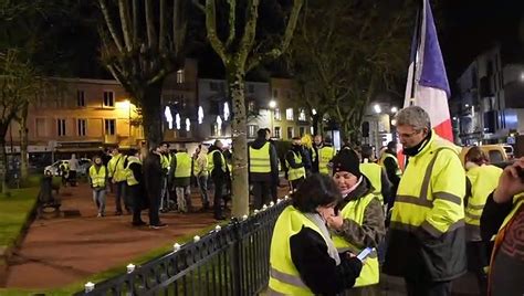 Des Gilets jaunes de l Ain mobilisés devant la préfecture de Bourg en