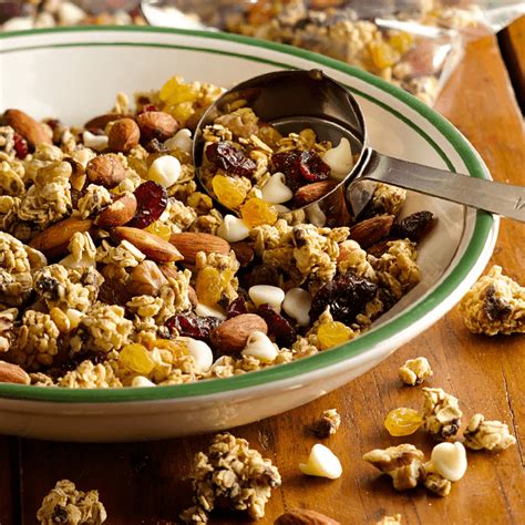 Oats And Dark Chocolate Granola Trail Mix Recipe Nature Valley