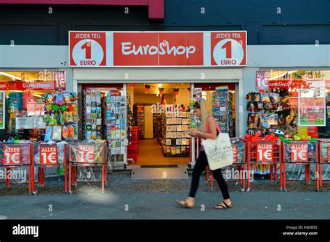 1 Euro Shop Potsdamer Straße Schöneberg Berlin Deutschland