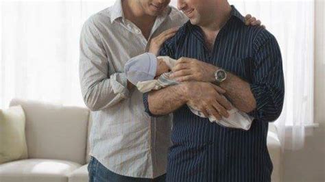 Adozione Gay Savarese Giudici Sfasciano Il Diritto Di Famiglia VITANEWS