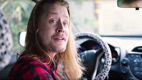 Macaulay Culkin faz rara aparição em público veja como está o astro de