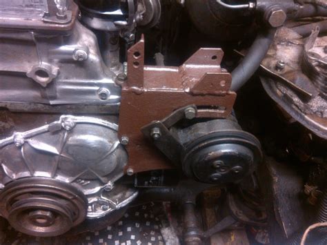 Верхнее крепление генератора — Lada 2120 Надежда, 1,8 л, 2004 года ...