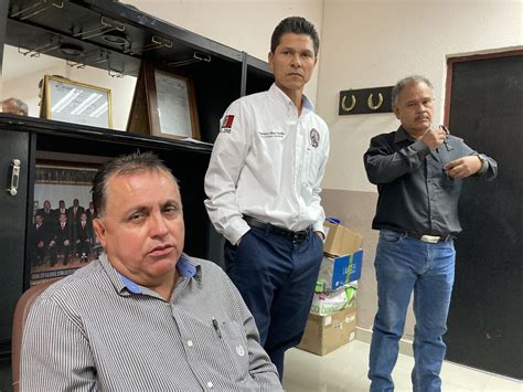 Retienen pago a exlíderes acusados de millonario desfalco en sección