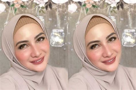 Lika Liku Jadi Mualaf Artis Cantik Ini Sampai Harus Lakoni Ibadah Diam