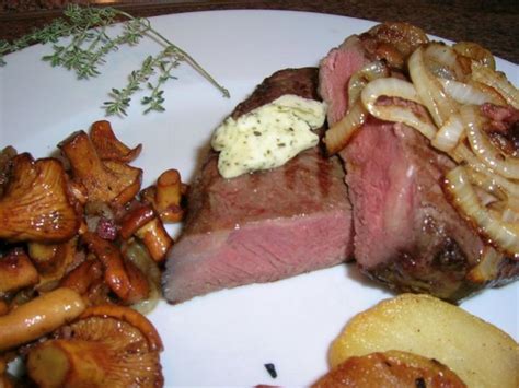 Rumpsteak Mit Pfifferlingen Und Bratkartoffeln Aus Rohen Kartoffeln