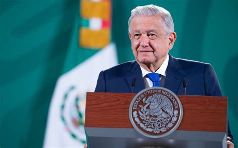 Amlo Anuncia Que Este Fin De Semana Se Lanzar Su Nuevo Libro A Mitad