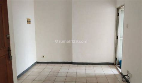 Apartemen Disewa Unfurnished Di Gajah Mada Rumah123