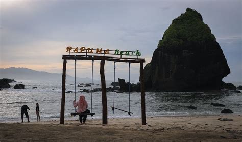 positive signs indonesian tourism predicted  fully recover