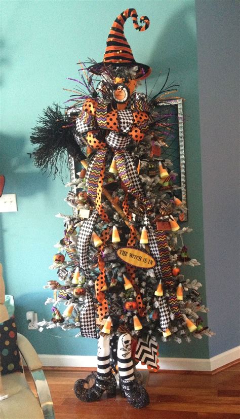 Halloween witch tree topper | Gary Poste