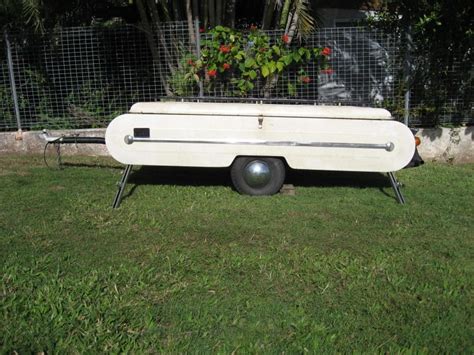 Travel-sleeper camper trailer (Bellambi, NSW) | Vintage Caravans