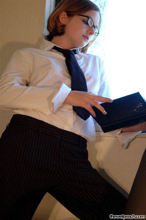 Pictures Of Wet Peach Cindy Showing Her Perfect Body Porn Pictures XXX Photos Sex Images