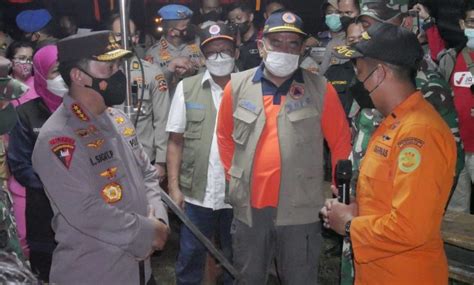 Gunung Semeru Erupsi Kapolri Listyo Perlu Jalur Transportasi Baru