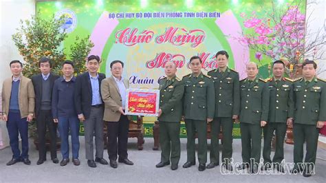 Thường trực Tỉnh Ủy chúc Tết các đơn vị gia đình chính sách tại thành