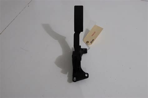 Dodge Durango Accelerator Throttle Gas Fuel Pedal W Sensor