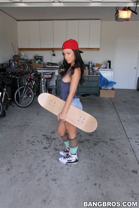 Skater Chick Likes Chocolate Guys Photos Jada Stevens Milf Fox