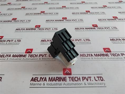 Schneider Electric Telemecanique Rxze2s111m Relay Socket - Aeliya Marine