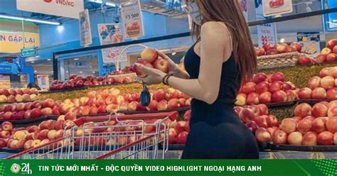 2 nàng hot gymer Việt gây sốt với thời trang đi siêu thị