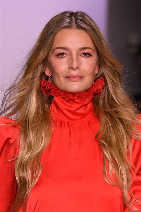 Była supermodelka publikuje zdjęcia w bikini w wieku 57 lat i zostaje nazwana desperatką jej