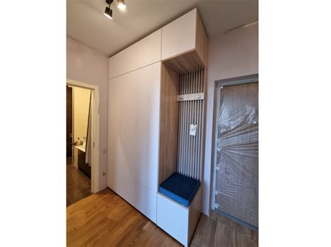 Прихожая с МДФ-фасадами и декоративными рейками Гринвич 3 от фабрики Стиль