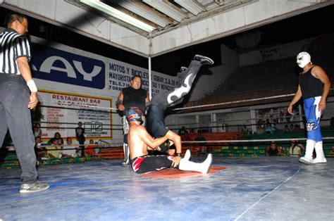 Comienza temporada grande lucha libre en Arena Olímpico