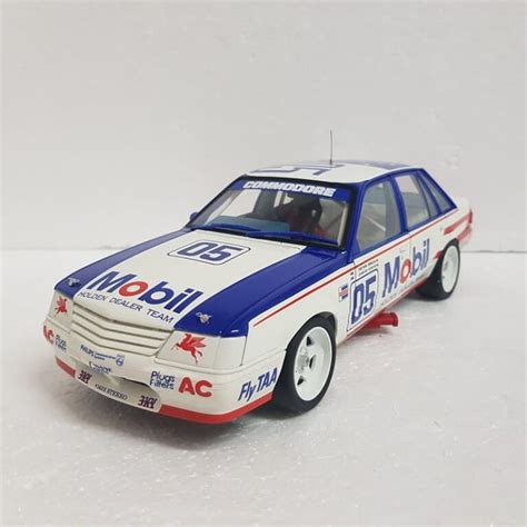 Classic Carlectables 118 Scale 18319 Holden Vk Commodore 05 Brock