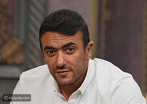 شاهد أحمد العوضي ينقذ فتاة من الدهس خلال العرض الخاص لفيلمه الجديد