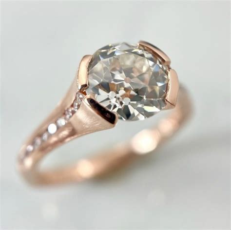 17 Attractive Vintage Diamond Rings - The Glossychic