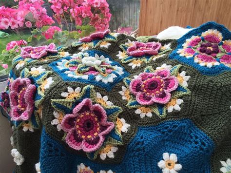 Ravelry Project Gallery For Frida S Flowers Blanket Pattern By Jane