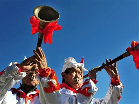 chinese traditional instrument suona