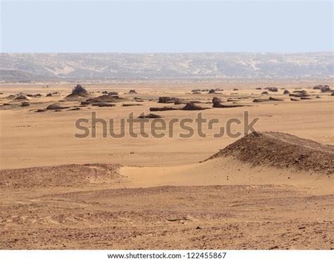 Desert Scenery Around Qasr Dusch Historic Stock Photo 122455867