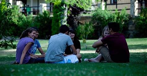 Unos millones de jóvenes de América Latina no estudia ni trabaja