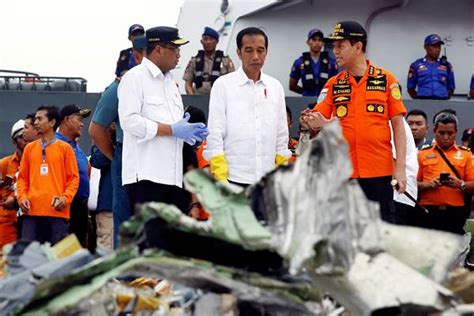 Tragedi Lion Air Jt Basarnas Temukan Kartu Identitas Korban