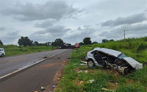 Pol Cia Indicia Por Tentativa De Homic Dio Homem Que Jogou Carro Em