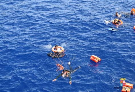 Al Menos 45 Personas Mueren En El Mar En La Tercera Tragedia En Tres