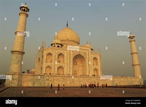 Taj Mahal In India Stock Photo Alamy