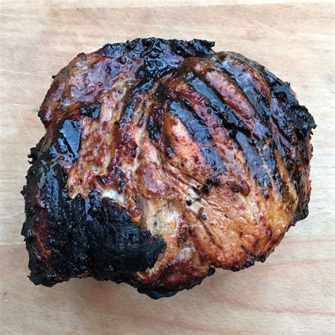 BBQ Organic Straw Pig Pork Loin Gegrilltes Bio Schweinskarree Vom