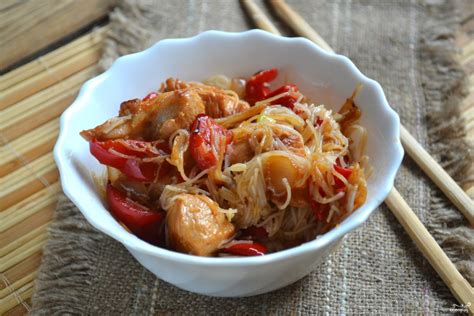 Рисовая лапша с курицей Japchae, Spaghetti, Lose Weight, Ethnic Recipes ...