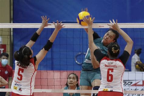 Chery Tiggo Warms Up With 3 Set Win Over Baguio City Volleyball