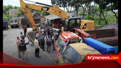 Nekat Melakukan Tambang Pasir Secara Ilegal Seorang Warga Lumajang