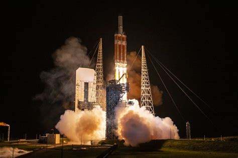 Ula Successfully Launches The Penultimate Delta Iv Heavy Rocket India