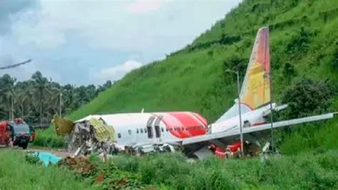 China Plane Crash कभी टेक ऑफ के बाद क्रैश तो कभी हवा में टुकड़ों में