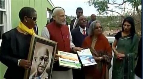 PM Narendra Modi pays visit to Gandhi’s old home ‘Sarvodaya’ in Phoenix Settlement | India News ...