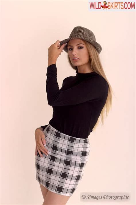 Hot Photos By Lucy Nicholson