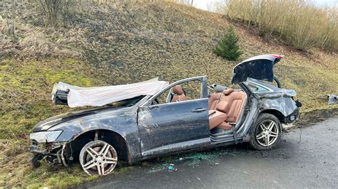 Schwerer Unfall auf A66 im Kinzigtal Auto mehrfach überschlagen