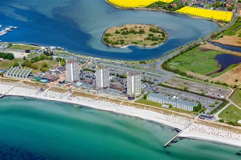 Fehmarn Aus Der Vogelperspektive Meeres K Ste Der Ostsee In Burg Auf