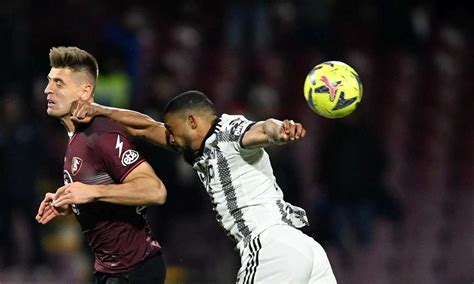 Salernitana Juve Rivivi La Moviola Proteste Campane Per Un Mancato