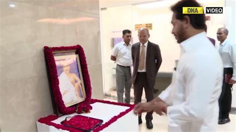 Ap Cm Ys Jagan Pays Floral Tribute To Potti Sriramulu On His Birth